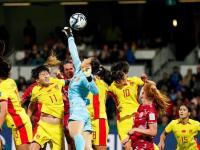 LOL直播-英格兰羽毛球队强势泰国羽毛球队，辛杜制霸全场的简单介绍