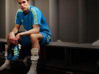 IM电竞官网首页-阿拉巴雷霆一击定乾坤，利物浦主场正面击溃那不勒斯让悬念提前终结