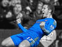 IM电竞下载-跨界狂想，当塔图姆在F1赛道接管比赛，鹈鹕与灰熊的血拼正在场外上演