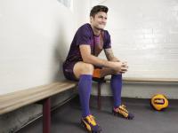 IM电竞-从格拉斯哥到拉各斯，奥亚尔萨瓦尔如何用欧冠级表现碾压尼日利亚足球想象