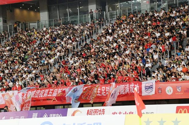 关于欧洲精英,巅峰对决掀起足球热潮的信息 关于欧洲精英,巅峰对决掀起足球热潮的信息