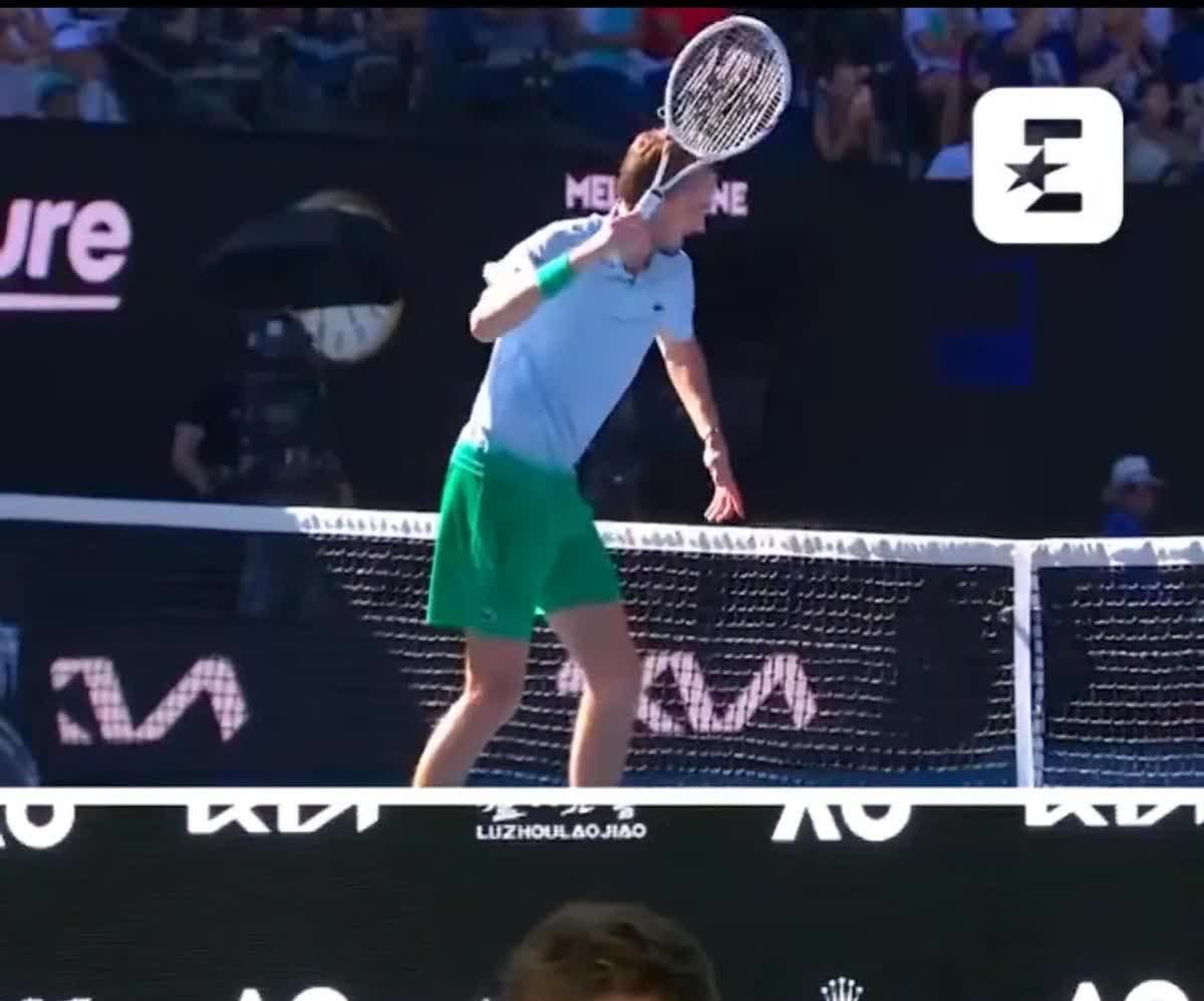 关于澳大利亚网球队强势法国网球队，梅德韦杰夫统治全场的信息