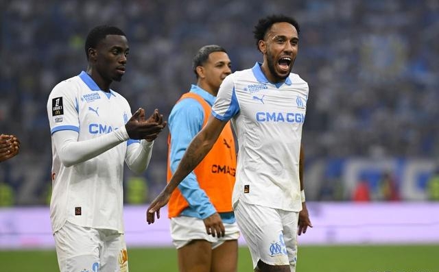 包含马赛客场不敌对手，小组压力增大的词条