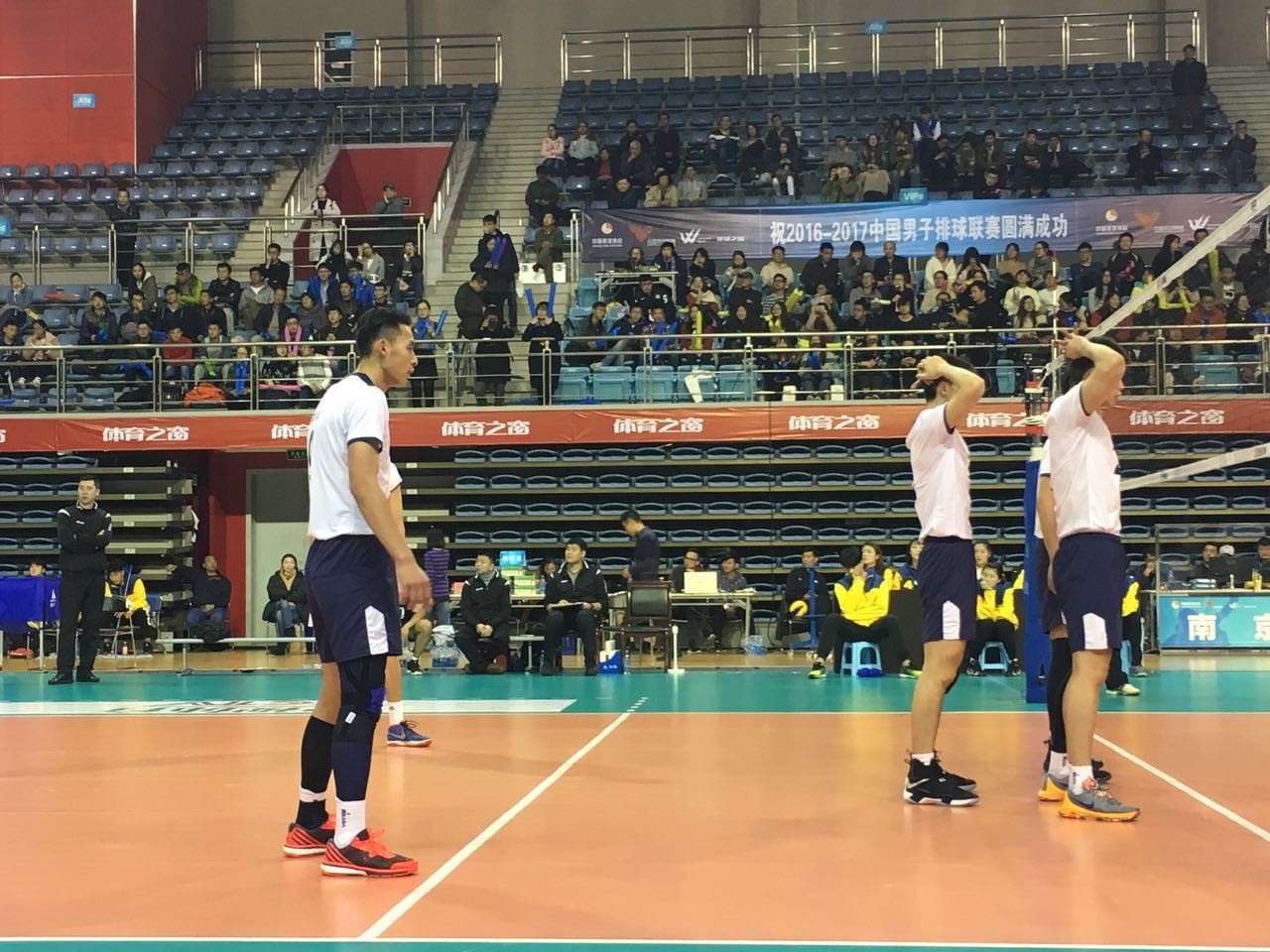 包含山东队迎战四川队，实力对比见分晓的词条